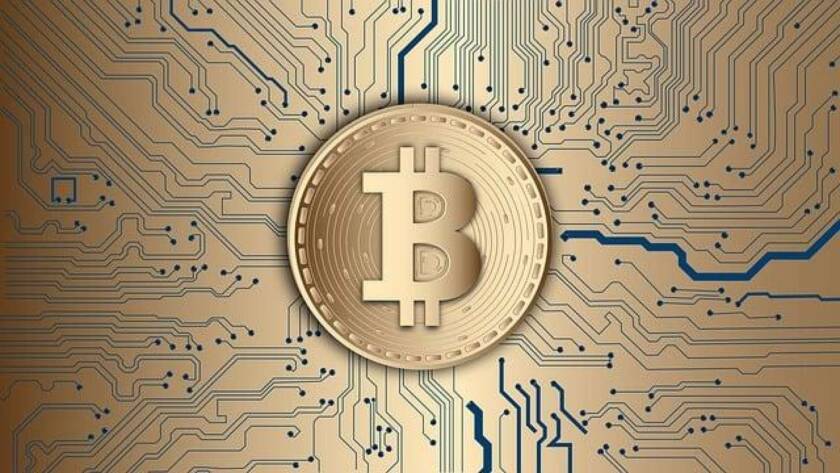 Is Bitcoin’s Reign Over? Analyst Predicts the Rise of ‘Altcoin Season’!